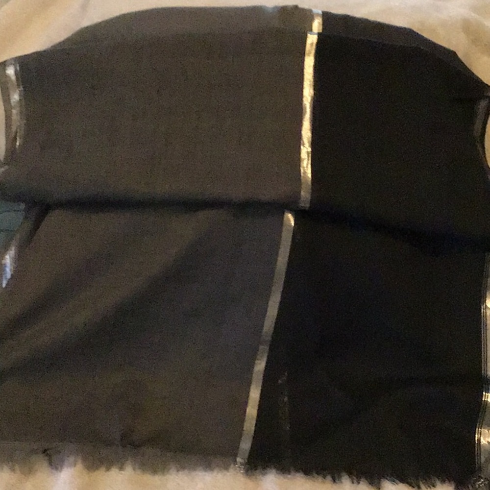 Women’s scarf